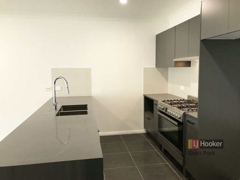 39A Courtney Loop, Oran Park NSW 2570