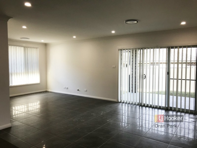 39A Courtney Loop, Oran Park NSW 2570