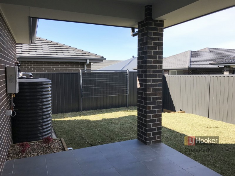 39A Courtney Loop, Oran Park NSW 2570