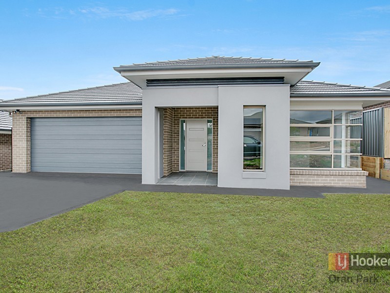 68 Bourne Ridge, Oran Park NSW 2570