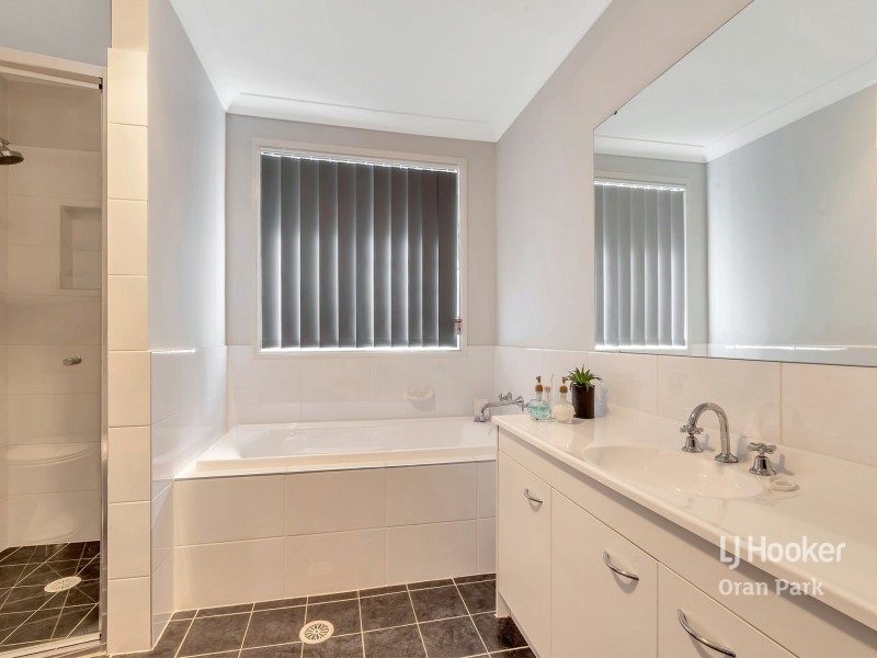 5 Gall Place, Oran Park NSW 2570