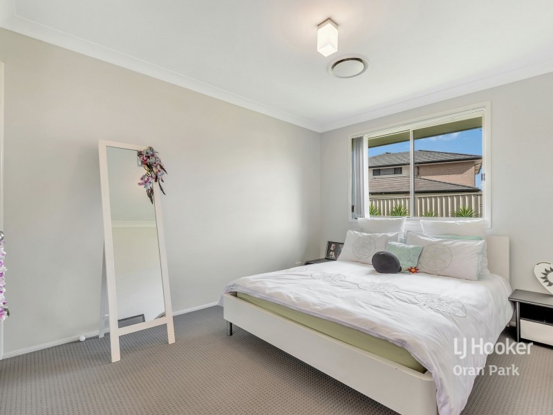 5 Gall Place, Oran Park NSW 2570