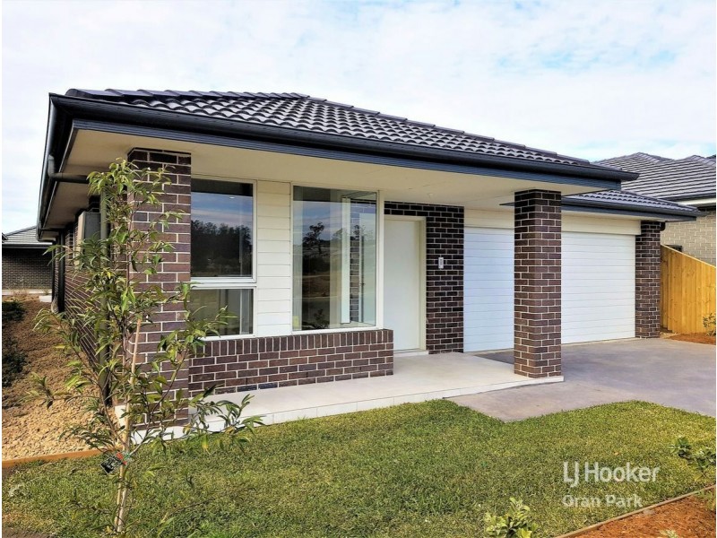 47 Courtney Loop, Oran Park NSW 2570