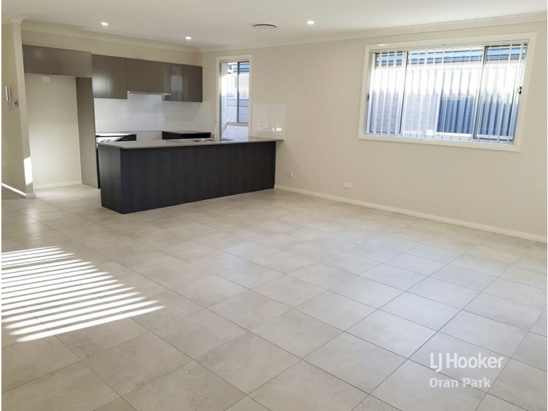 47 Courtney Loop, Oran Park NSW 2570