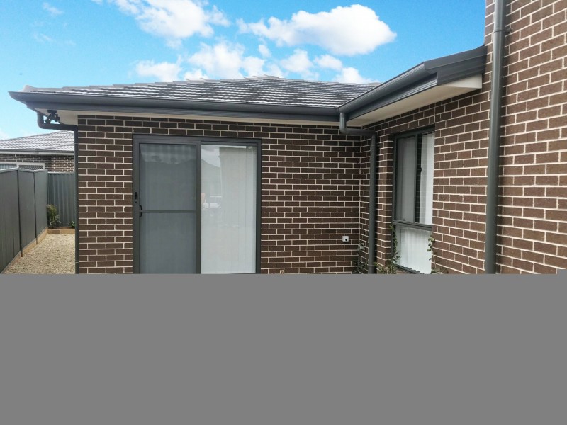 4b Russell Street, Oran Park NSW 2570