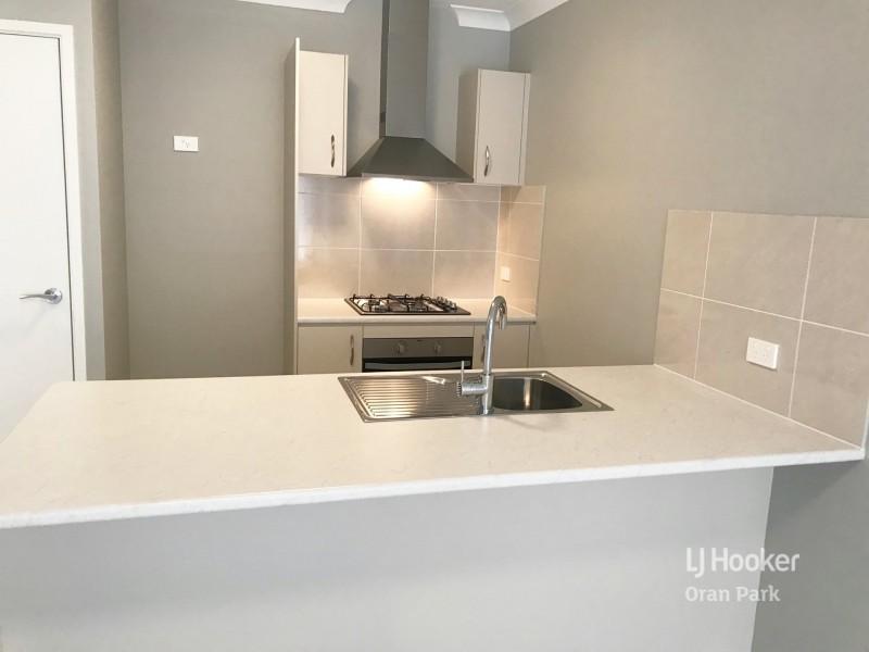 4b Russell Street, Oran Park NSW 2570