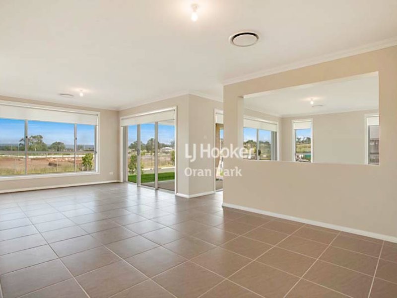 18 Buckingham Loop, Oran Park NSW 2570