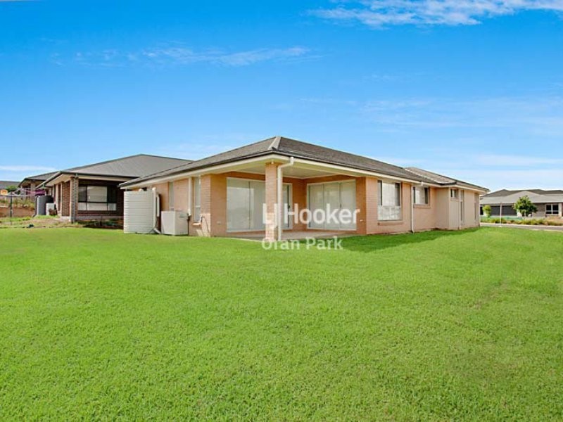 18 Buckingham Loop, Oran Park NSW 2570