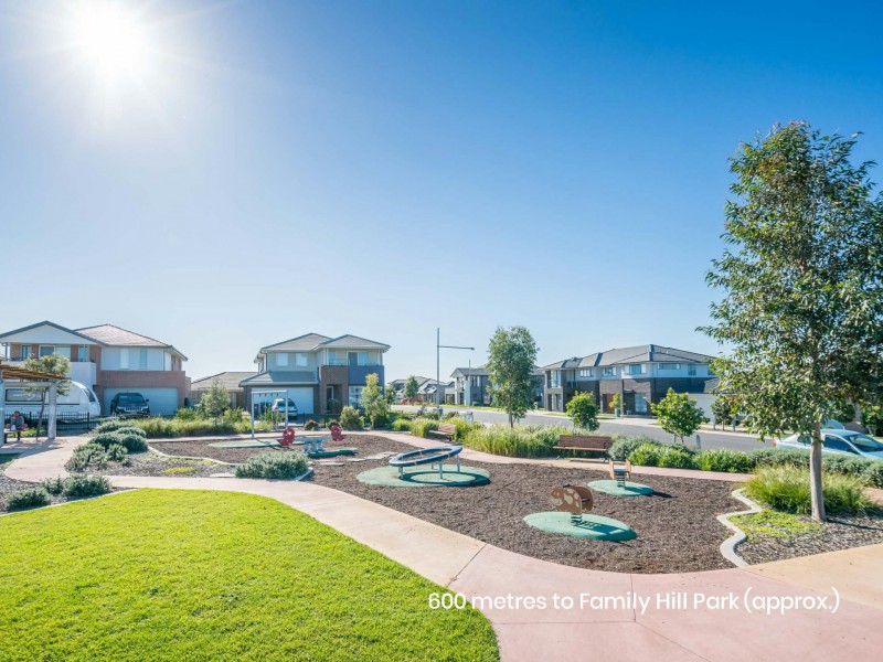 18 Buckingham Loop, Oran Park NSW 2570