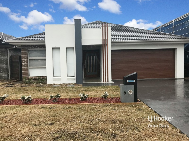 5 Boden Crescent, Oran Park NSW 2570