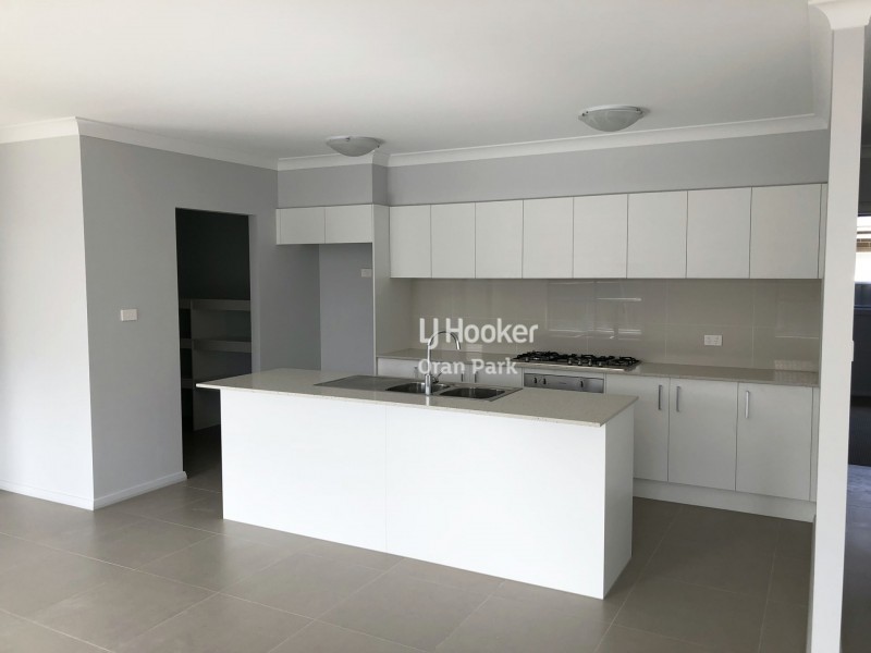 10 Wear Street, Oran Park NSW 2570