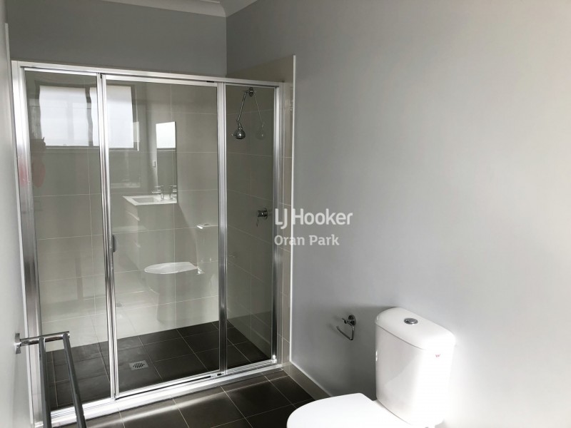 10 Wear Street, Oran Park NSW 2570