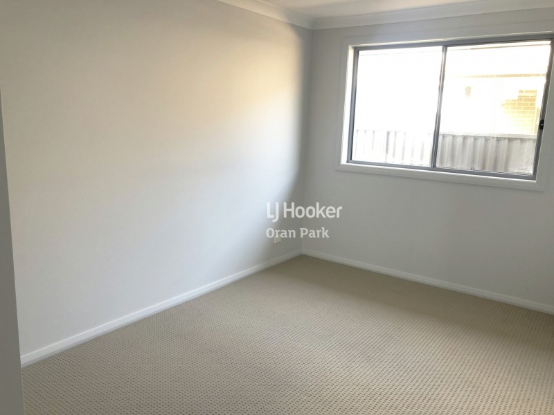 10 Wear Street, Oran Park NSW 2570