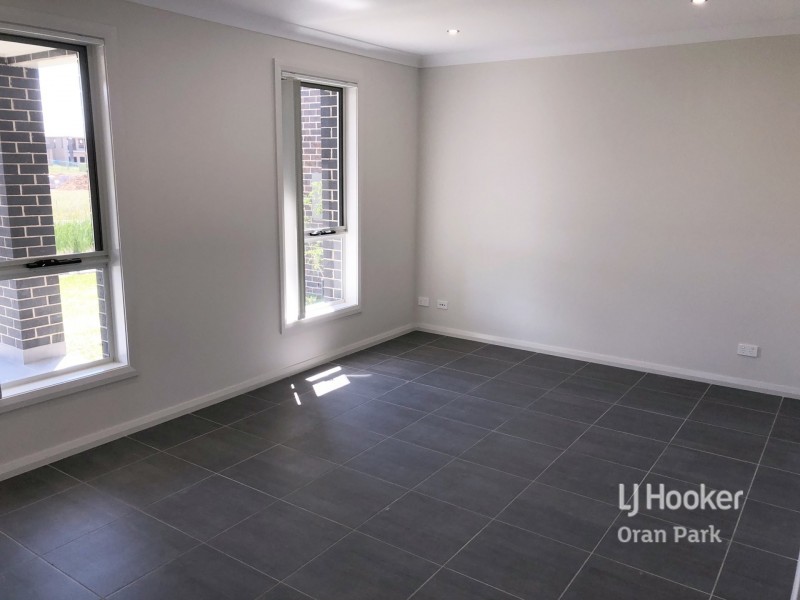 66 Bryant Avenue, Middleton Grange NSW 2171