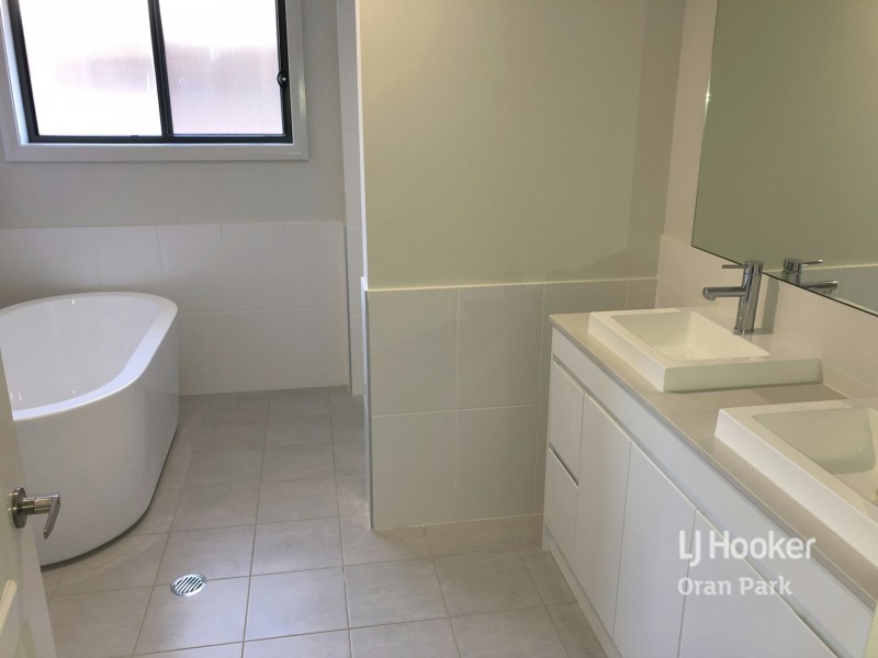 64 Bryant Avenue, Middleton Grange NSW 2171