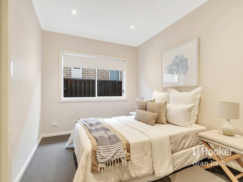 14b Davidson Street, Oran Park NSW 2570