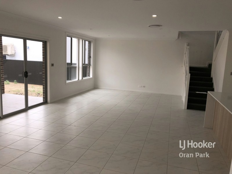 76 Kingsford Smith Avenue, Middleton Grange NSW 2171