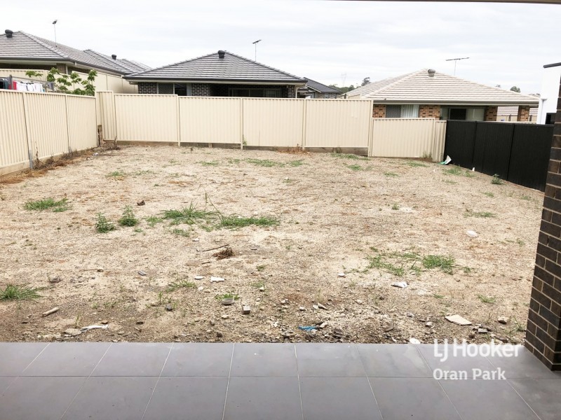 76 Kingsford Smith Avenue, Middleton Grange NSW 2171