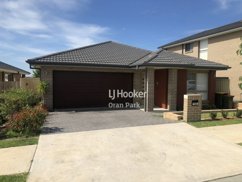 13 Thorpe Circuit, Oran Park NSW 2570
