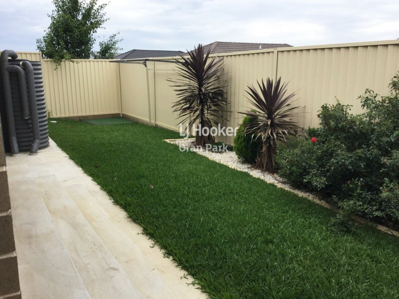 13 Thorpe Circuit, Oran Park NSW 2570