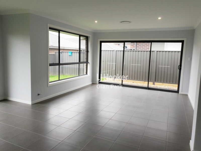 54 Austen Boulevard, Spring Farm NSW 2570