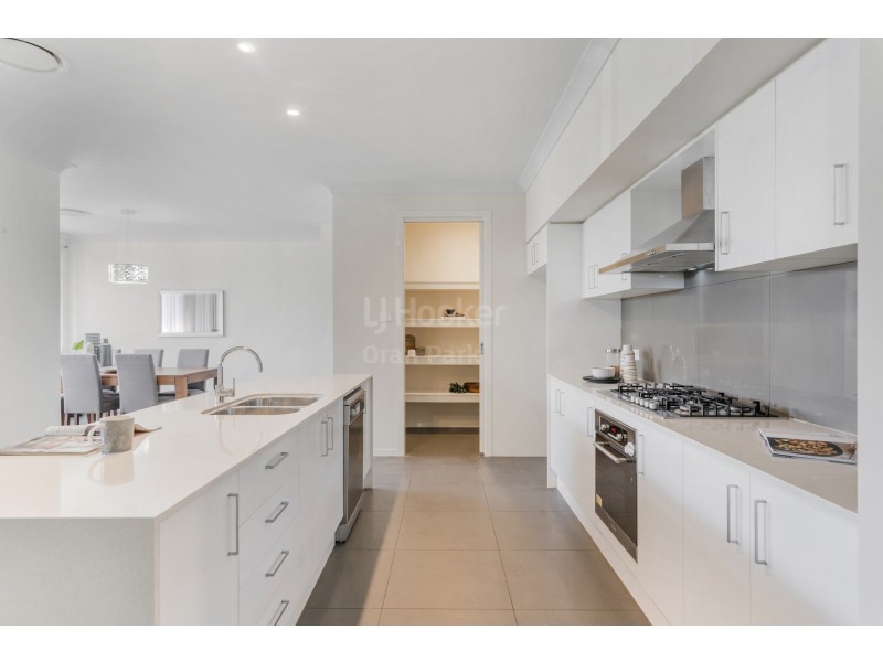 35 Ambrose Street, Oran Park NSW 2570