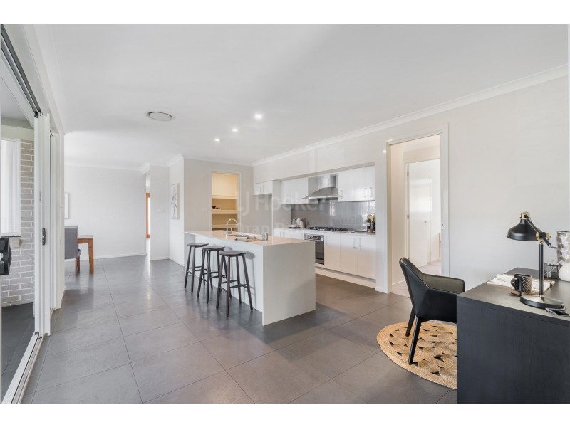 35 Ambrose Street, Oran Park NSW 2570