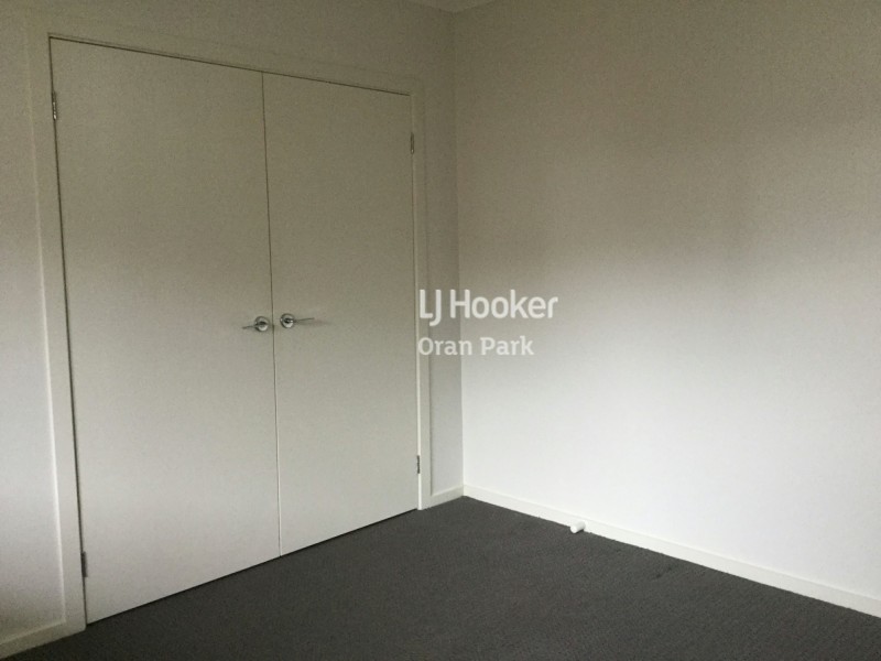 21a Sowerby Street, Oran Park NSW 2570