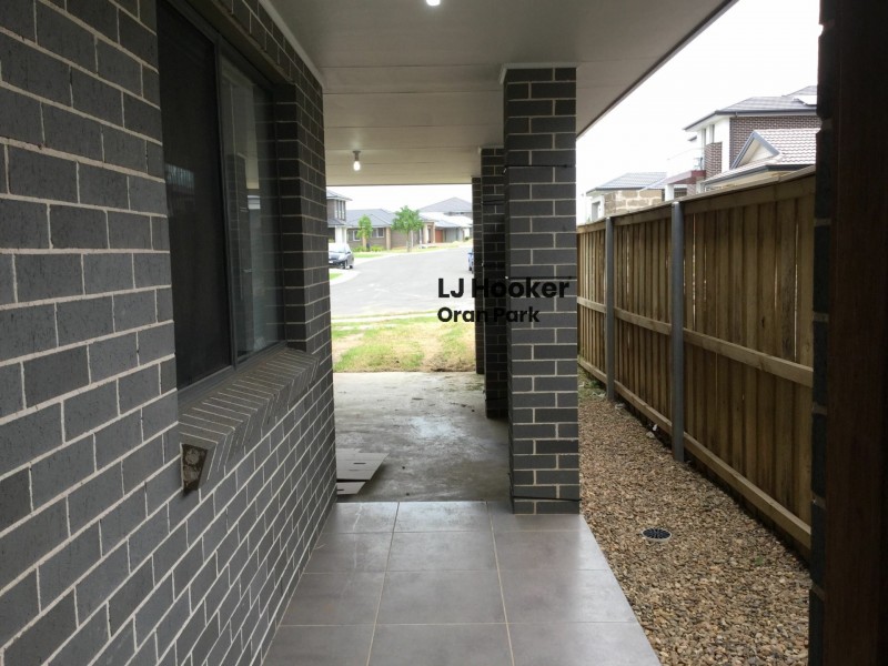 21a Sowerby Street, Oran Park NSW 2570