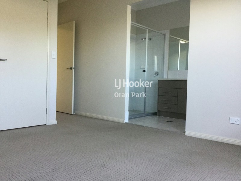 42 Geoghegan Circuit, Oran Park NSW 2570
