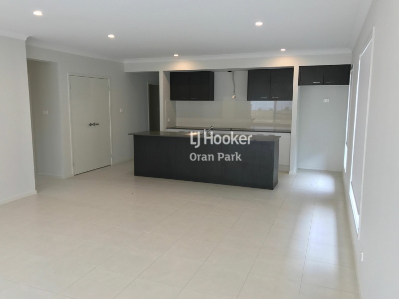 4 Evergreen Drive, Oran Park NSW 2570
