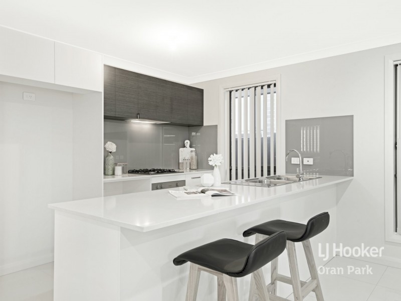 27 Rawlings Street, Oran Park NSW 2570