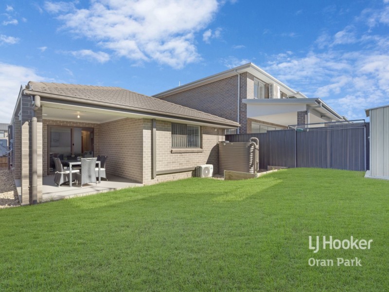 27 Rawlings Street, Oran Park NSW 2570