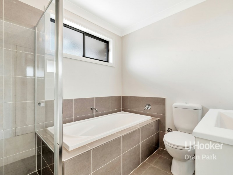 29 Rawlings Street, Oran Park NSW 2570