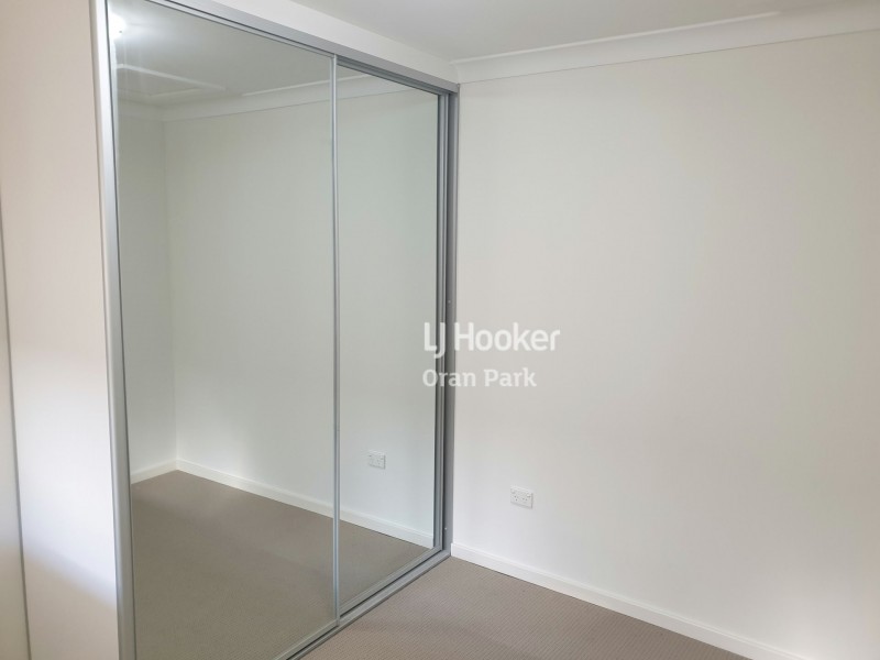 6a Thorpe Circuit, Oran Park NSW 2570