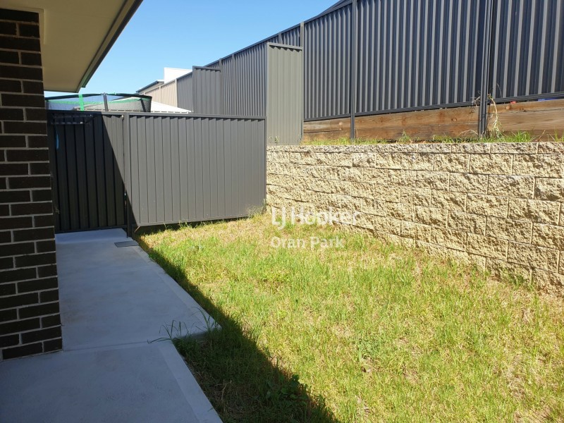 6a Thorpe Circuit, Oran Park NSW 2570