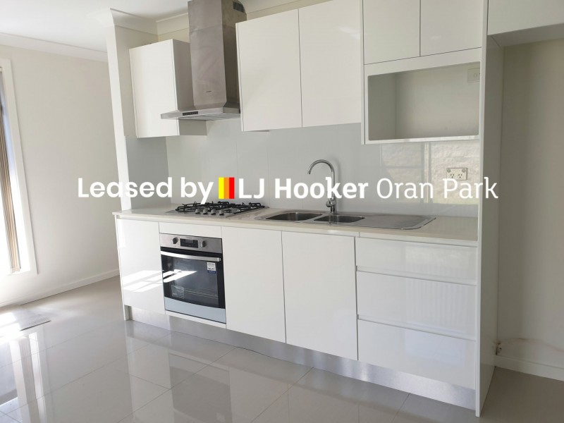 6a Thorpe Circuit, Oran Park NSW 2570