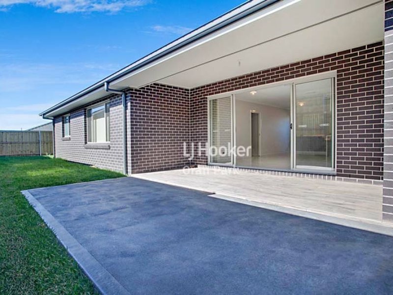 11 Australis Street, Campbelltown NSW 2560