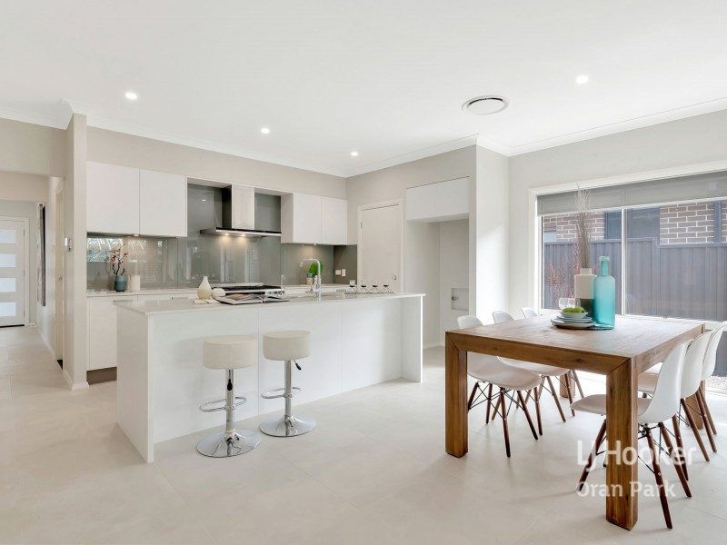 55 Courtney Loop, Oran Park NSW 2570