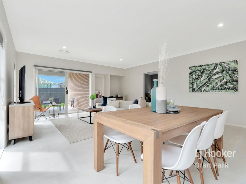 55 Courtney Loop, Oran Park NSW 2570