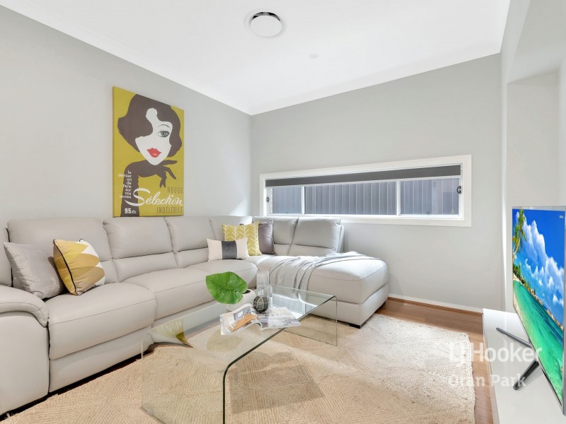 55 Courtney Loop, Oran Park NSW 2570