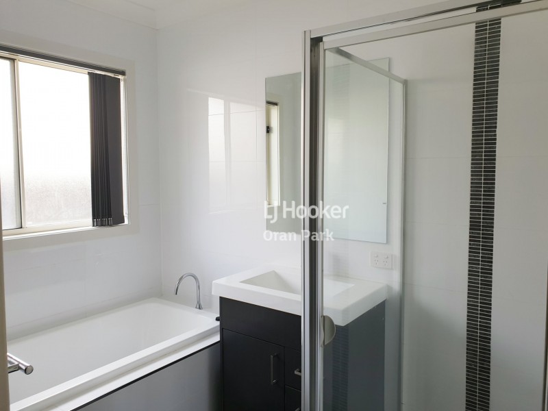 11 Geoghegan Circuit, Oran Park NSW 2570