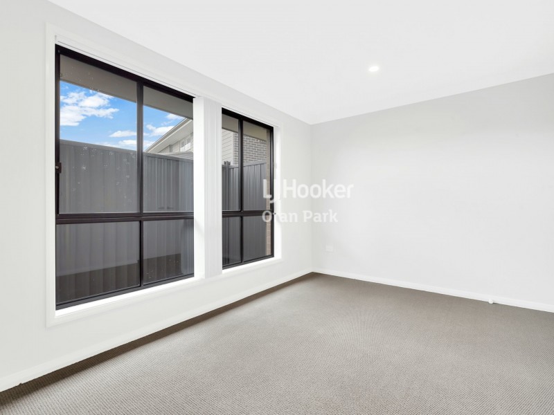 45b Evans Street, Oran Park NSW 2570