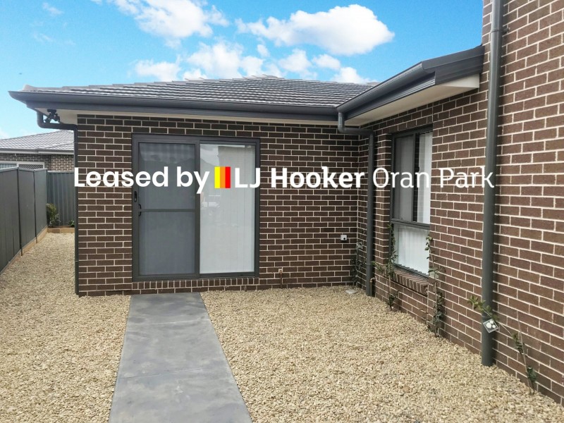 4b Russell Street, Oran Park NSW 2570