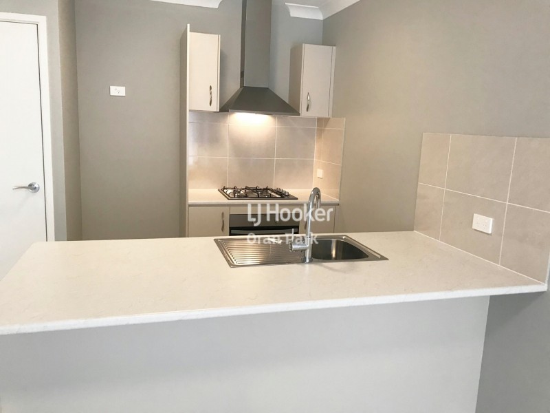 4b Russell Street, Oran Park NSW 2570