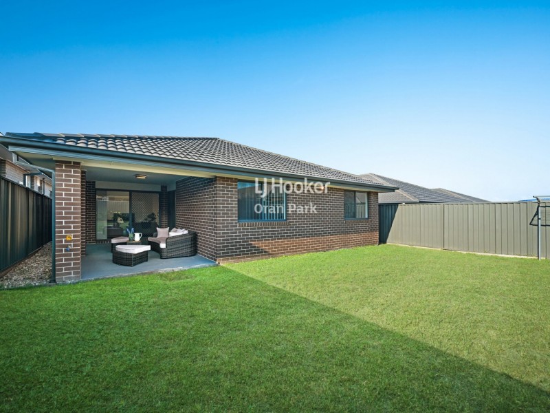16 Geoghegan Circuit, Oran Park NSW 2570
