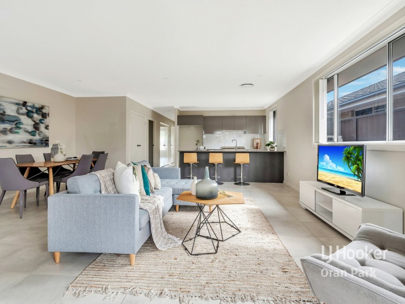 47 Courtney Loop, Oran Park NSW 2570