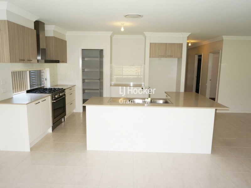 8 Matich Place, Oran Park NSW 2570
