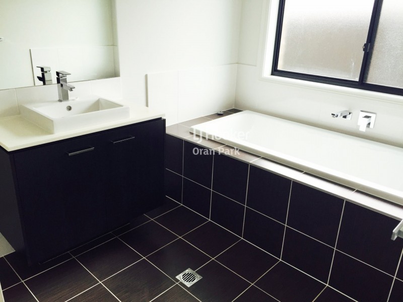 37 Lowndes Drive, Oran Park NSW 2570
