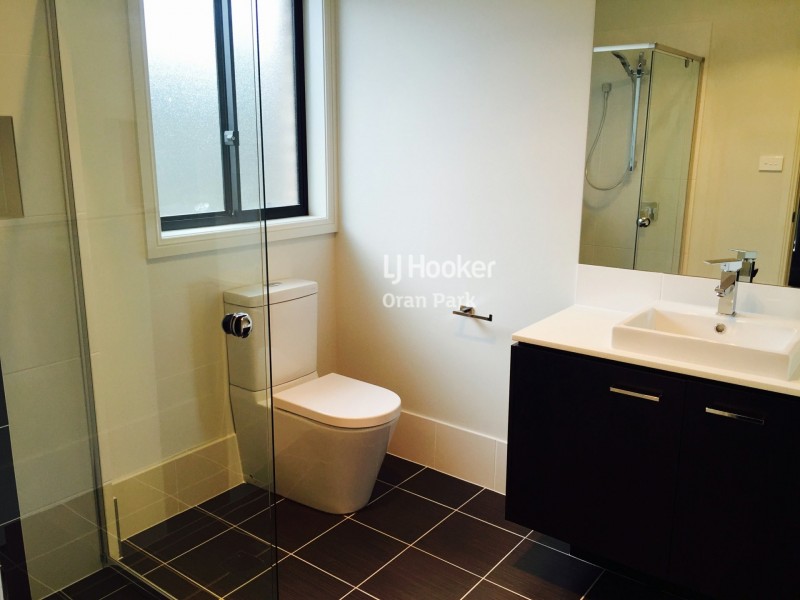 37 Lowndes Drive, Oran Park NSW 2570